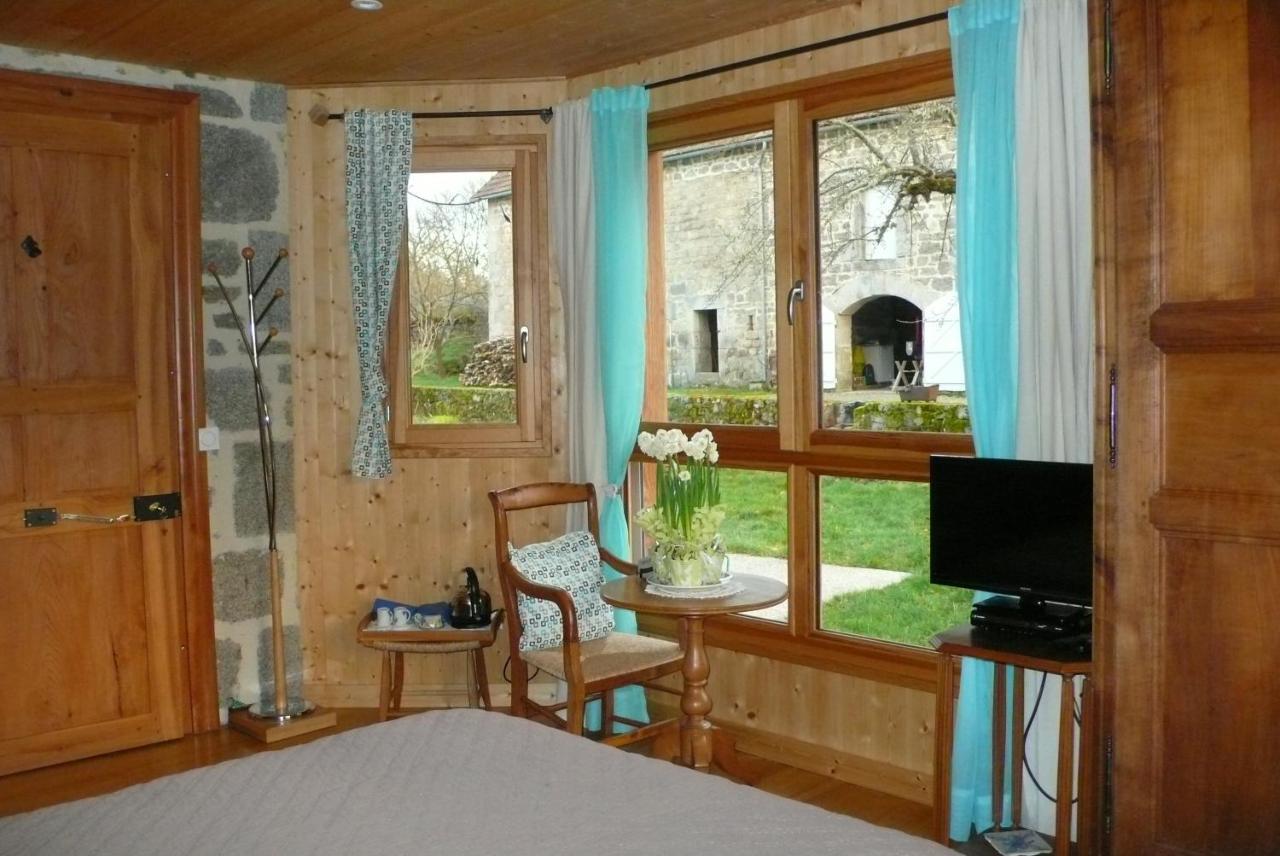 Chez Geppetto Bed & Breakfast Saint-Georges-Nigremont Eksteriør bilde